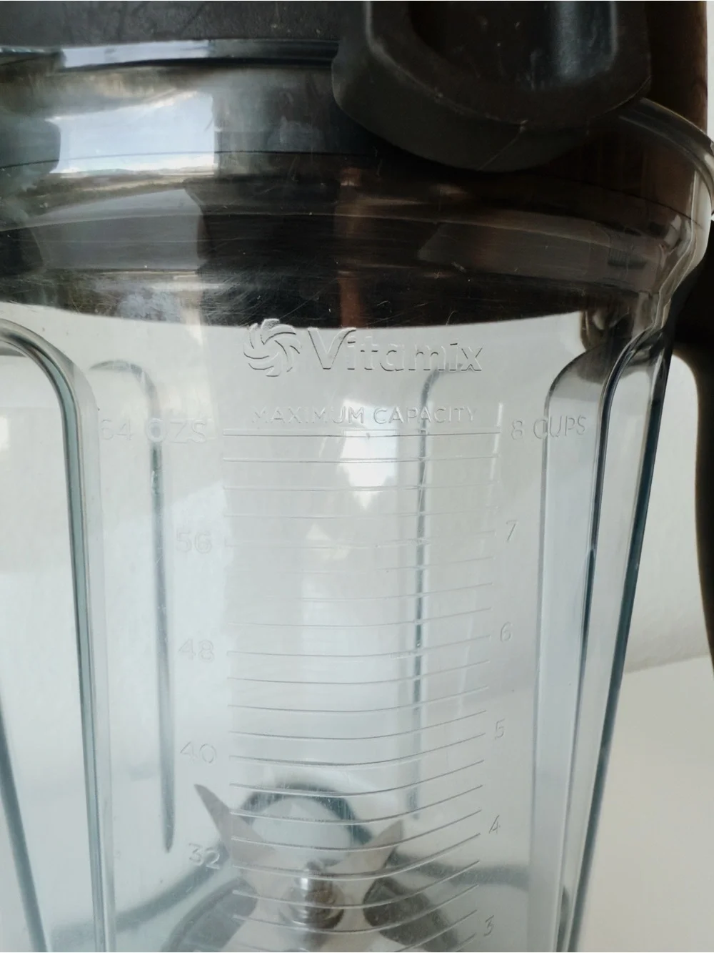 Vitamix 64 oz Low Profile Blender Container Pitcher and Tamper Set